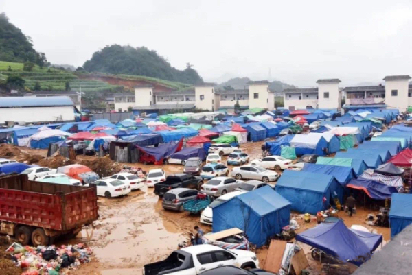 掸邦北部8个镇区近10万人因战乱而流离失所