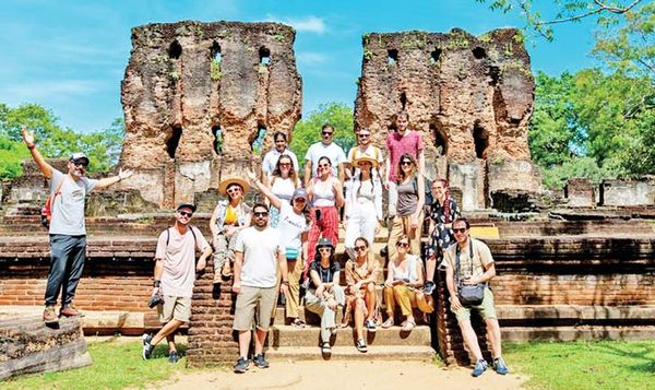 斯里兰卡国家今年11个月由旅游业获得18亿美元的收入