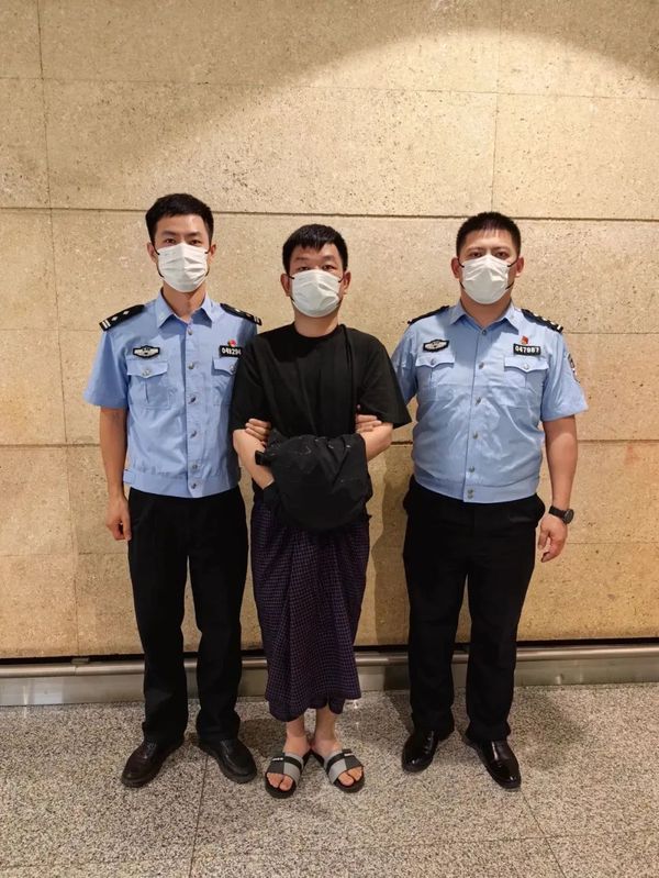 中缅合作，一名跨境裸聊敲诈头目被押解回国