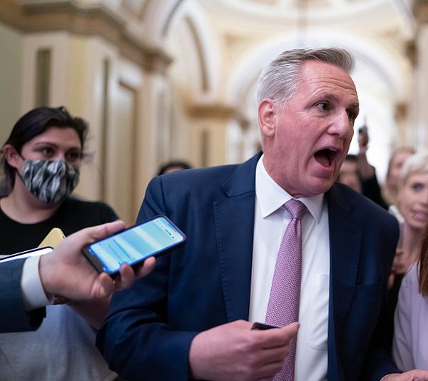 他们担心美国“连累”世界……