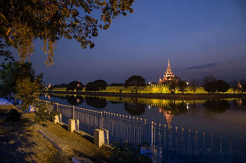 《曼德勒：我的心灵之城》(王恩语)