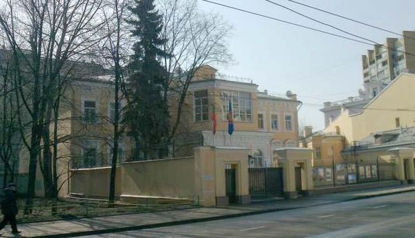 在俄缅甸劳工必须缴纳所得税后才可延期护照