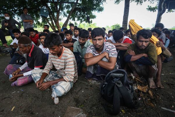 孟加拉国拒绝接纳边境的罗兴亚难民
