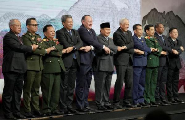 缅甸代表团出席东盟国防部长会议