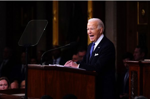 急炒“中美竞争”，拜登喊“美国在崛起”