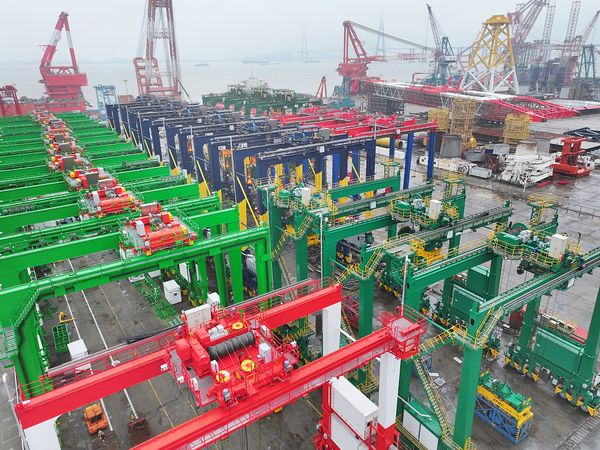 起重机=“间谍”，华盛顿如何得出荒诞算式