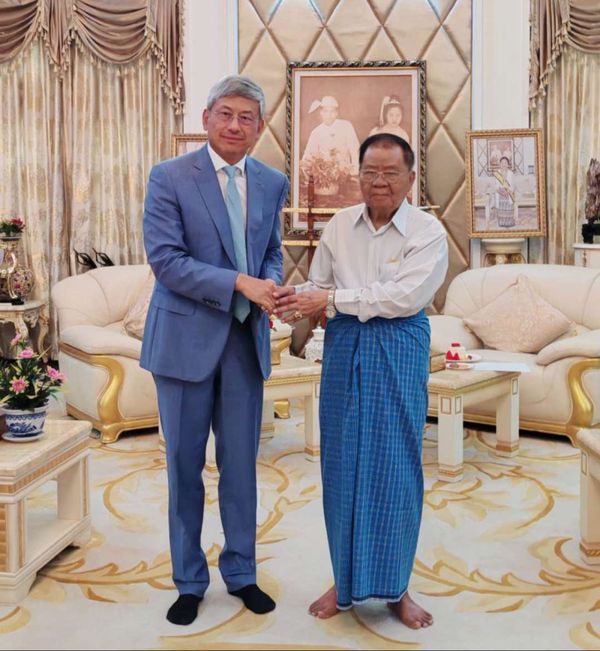 中国驻缅甸使馆看望缅甸前领导人丹瑞等友好人士