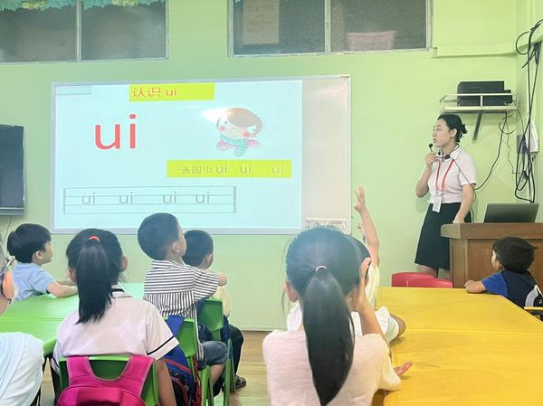 新世纪中文学校幼稚园成功开展公开示范课