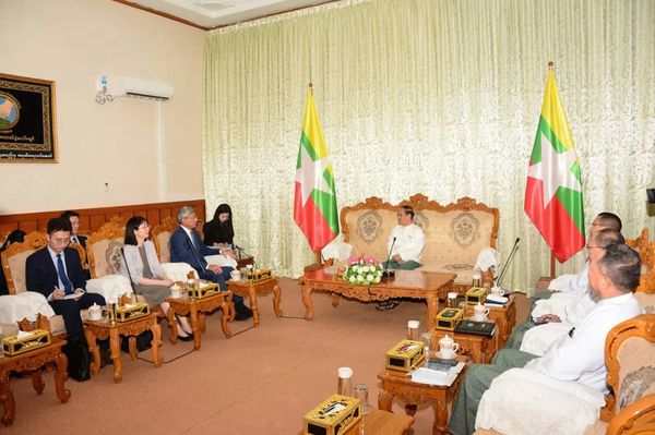 陈海大使会见缅甸联邦选举委员会主席哥哥