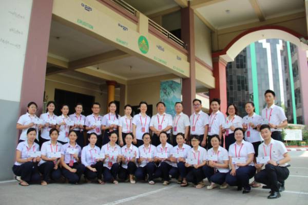 缅甸新世纪国际中文学校开展备课作业普查活动