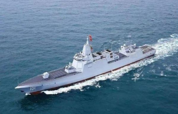 055率编队赴南海，巧合的是……