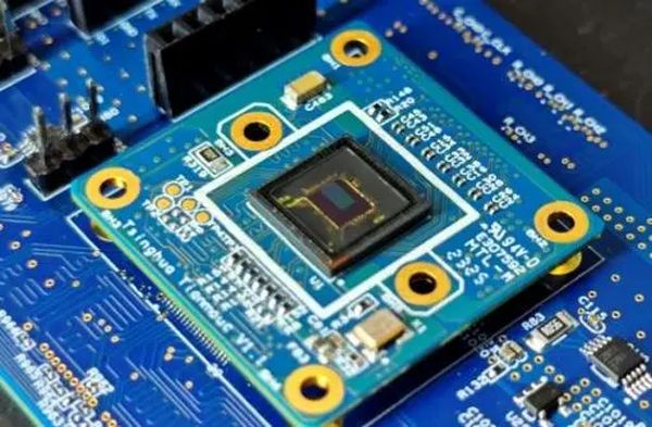 世界首款！清华芯片取得重要突破