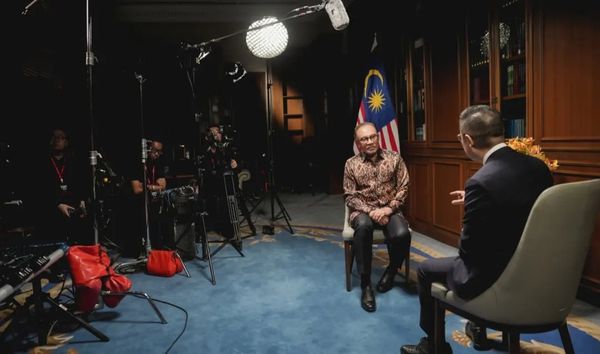 马来西亚总理安瓦尔对话李世默：他们想控制话语权，但我们不能再接受！