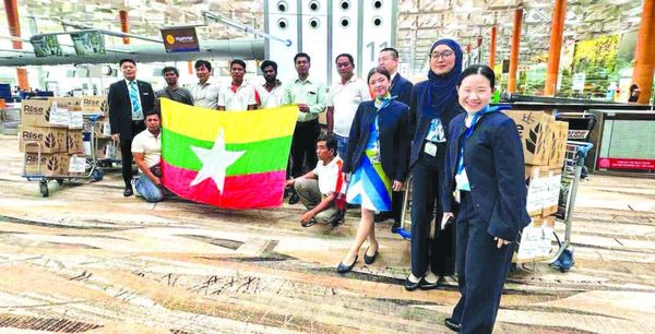 新加坡为缅甸水灾地区捐赠的两吨多物资已运抵仰光