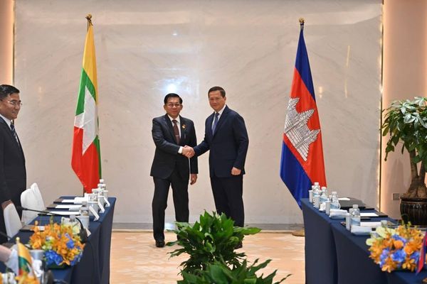 军委会主席与柬埔寨和老挝讨论选举情况