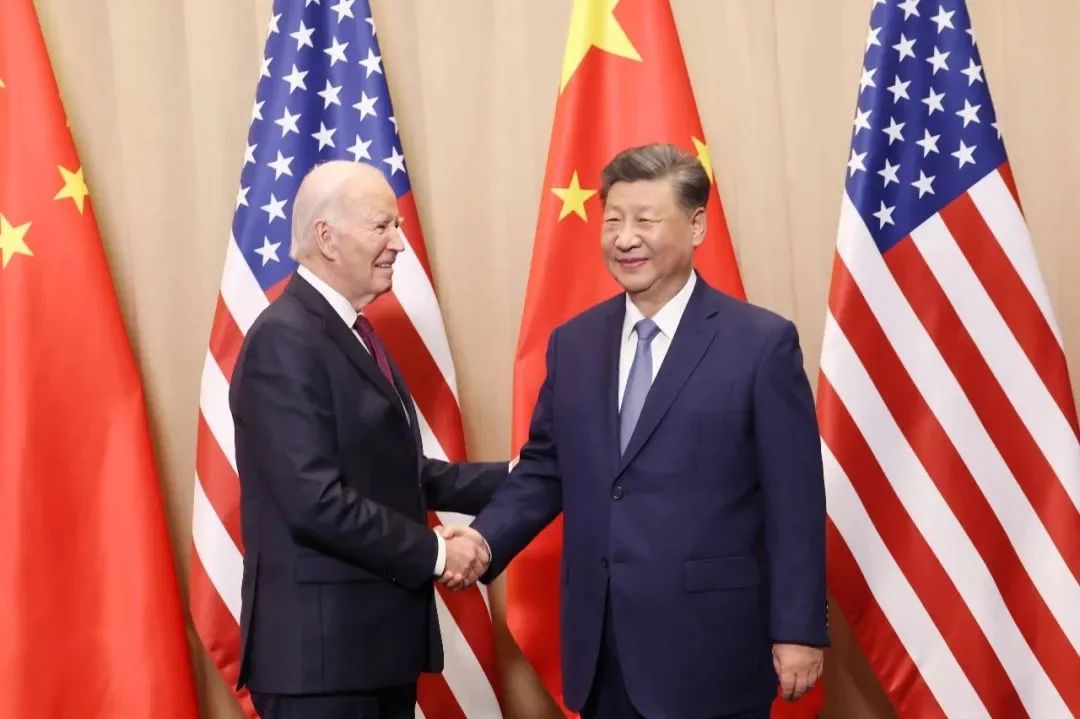 习近平会见美国总统拜登