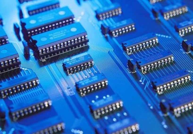 美国连发两招，阻挠中国通过第三方获得芯片，中方硬气回应