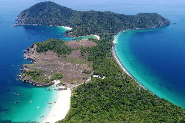 德林达依省今年11个月接待了国内外游客85万余人