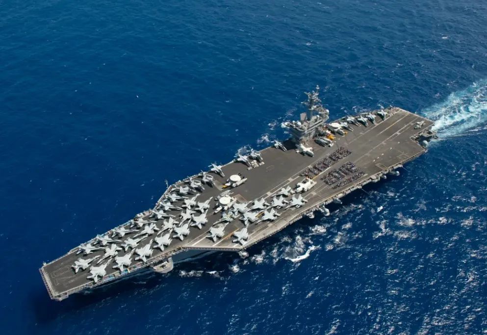 中美在黄岩岛的对抗，让菲律宾清醒了，称没能力跟中国针锋相对