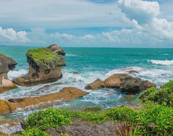 伊洛瓦底省额布都县区高迎吉岛12月间接待游客500多人