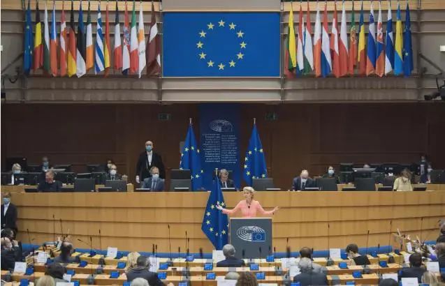 欧盟被逼造反，减少对美武器和能源依赖，与中国站同一阵营反美