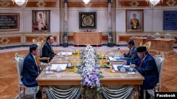 马来西亚总理与文莱苏丹讨论缅甸问题