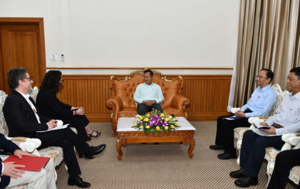 缅甸国家管理委员会与红十字国际委员会深化地震救灾合作