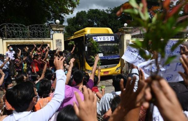 缅甸新年大赦近5000名囚犯  