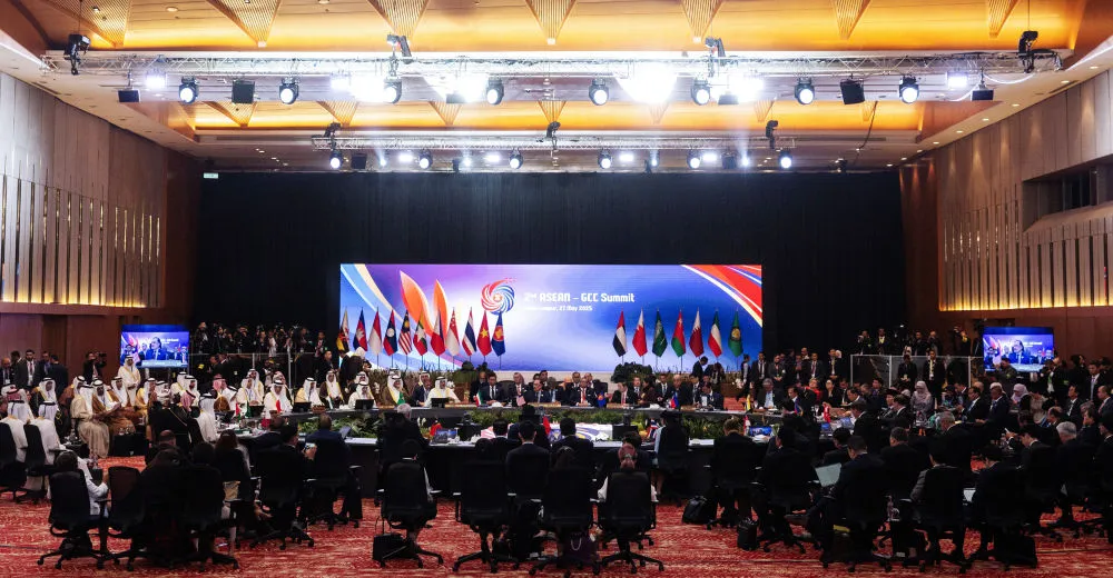 这场峰会，为全球跨区域合作打了个样