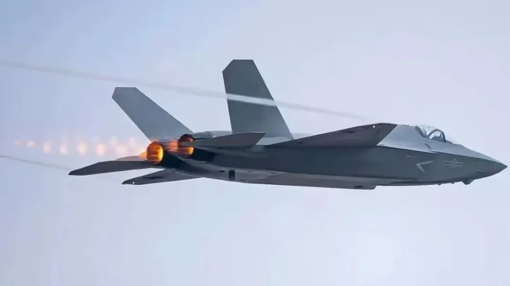 中国战机打破西方武器神话，巴铁将喜提五代机，对印度的刺激太大