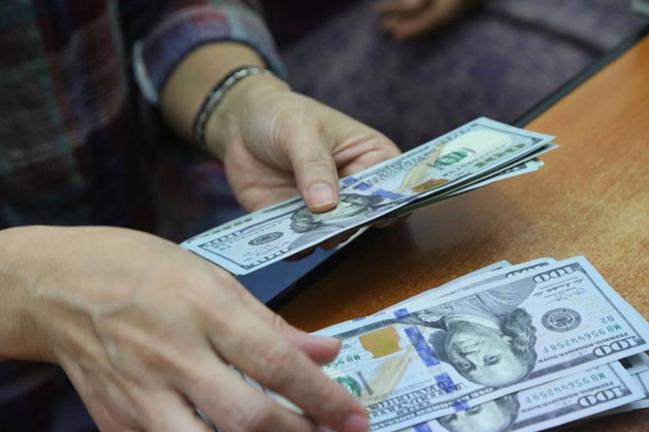 外汇市场上美元汇率跌至1美元兑4340缅币 黄金价格也持续下跌