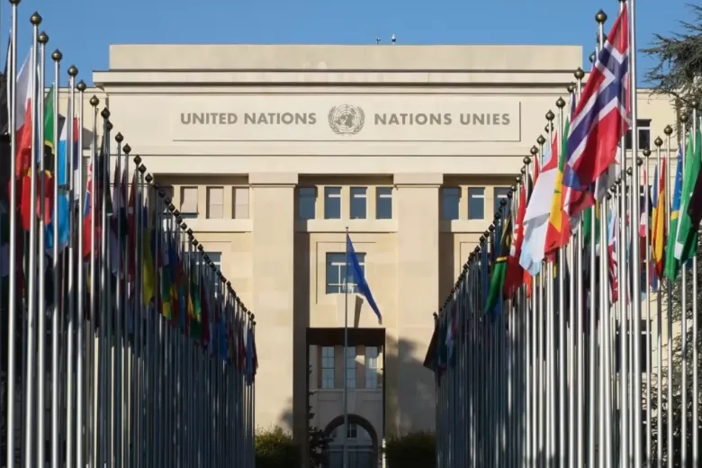 决议通过！多国向中国代表团祝贺