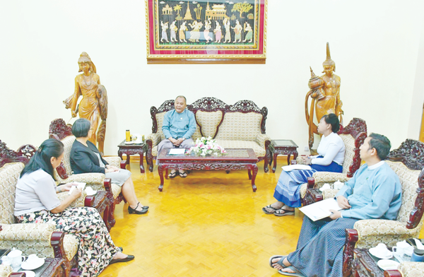 丹梭副部长会见联合国难民署驻缅甸代表