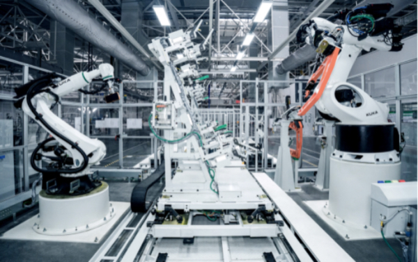 中国南方重镇开始试验生产飞行汽车