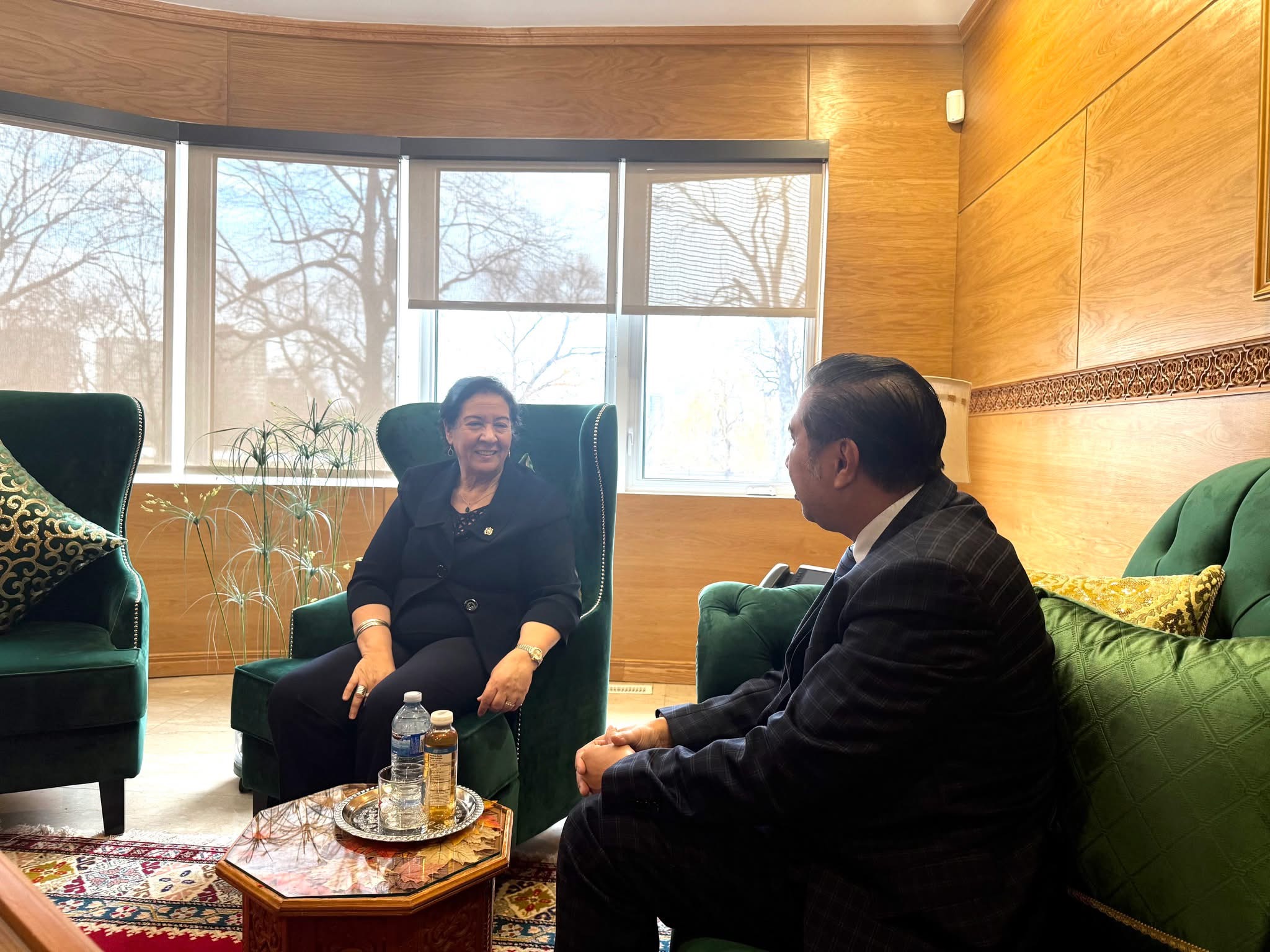 缅甸驻加拿大临时代办向摩洛哥驻加拿大大使进行辞行拜会