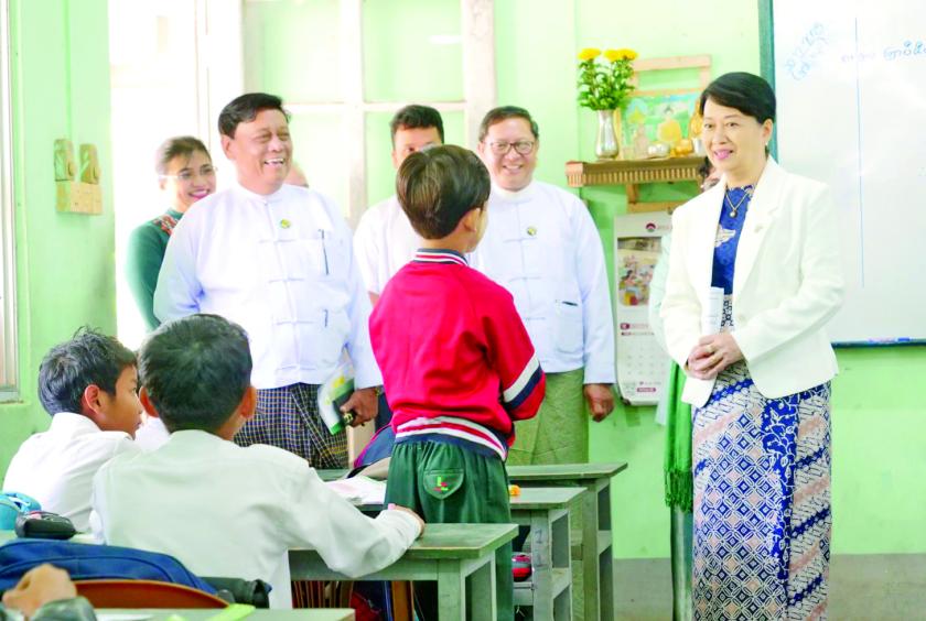 缅甸人口普查显示9.8%人口从未接受过教育 教育部部署全国扫盲教育工作