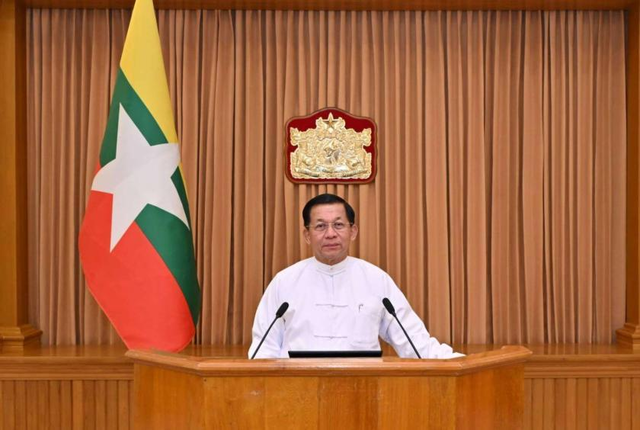 缅甸联邦议会选举敏昂莱为第11任总统  